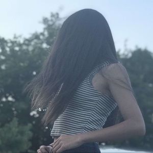 Meet your Posher, Valeria